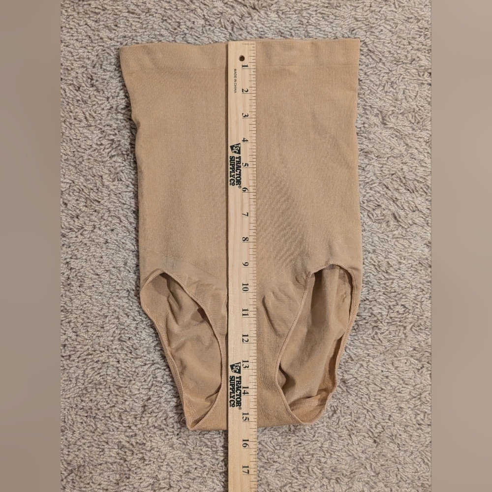 NWOT Spanx High-Waisted Seamless Tummy Control Shaping Briefs - Picture 7 of 7